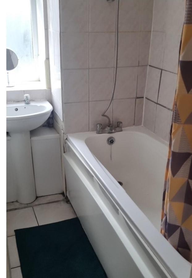 Huge Room Blacony In London Bridge المظهر الخارجي الصورة